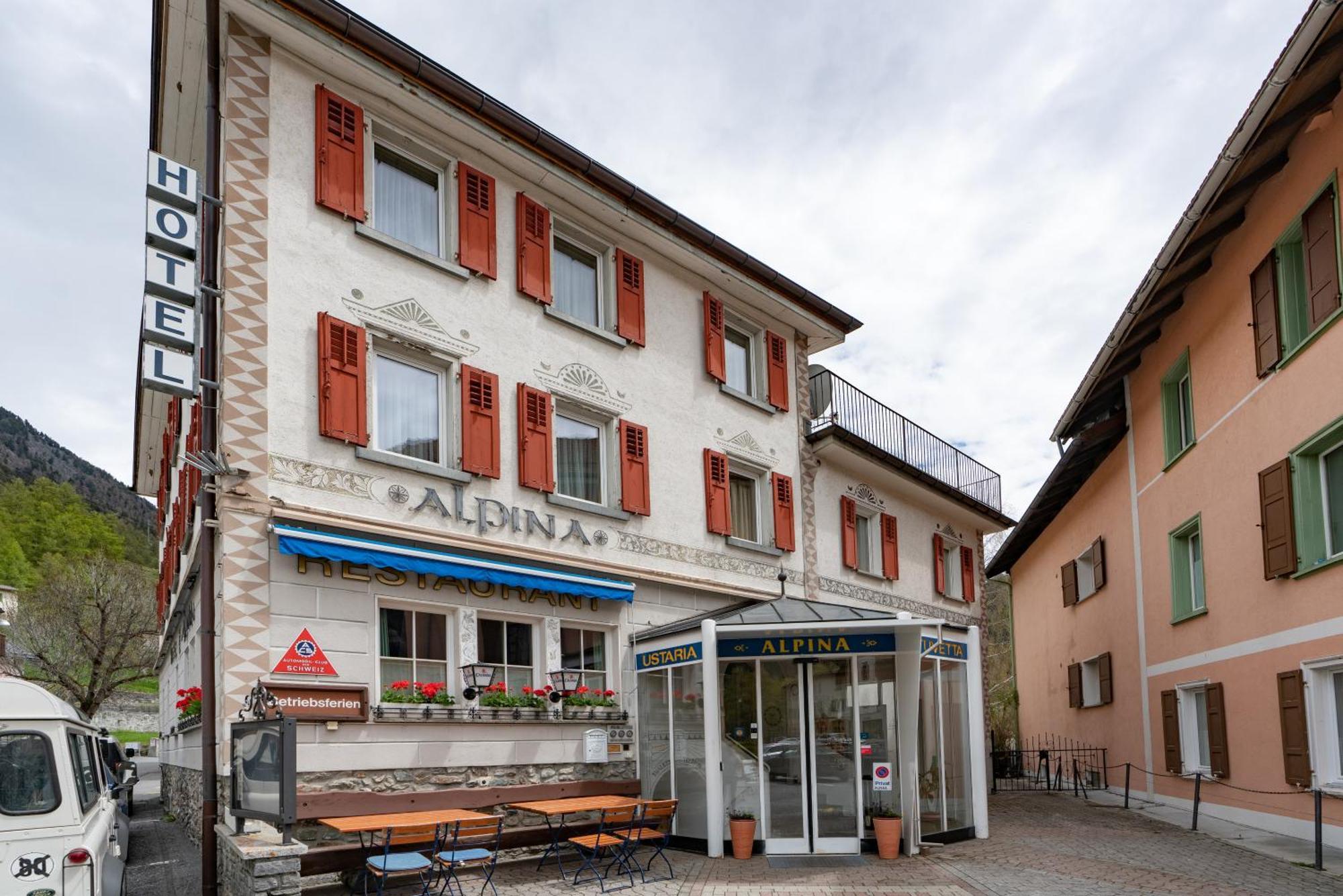 Hotel Alpina Zernez Exterior photo